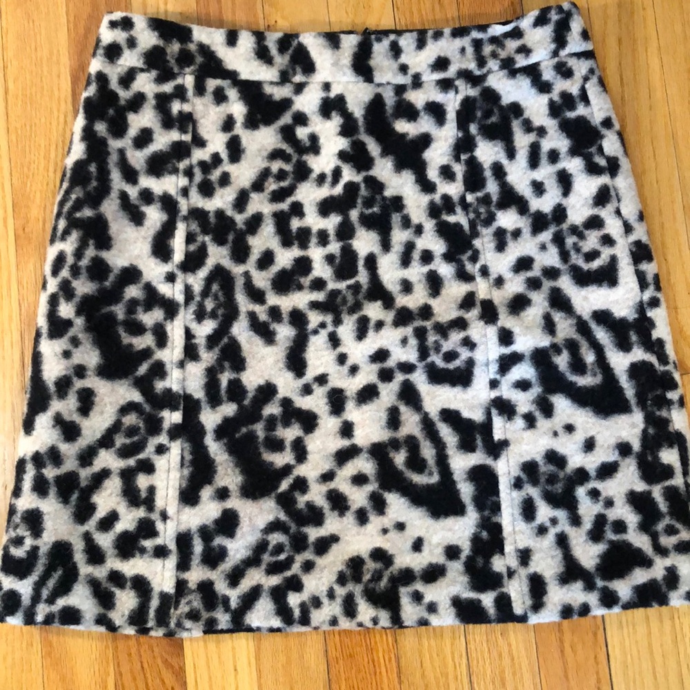 Wool leopard print skirt